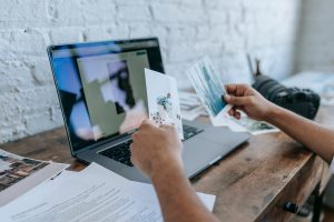 Using AI for Logo Design: How to Balance Automation With Creativity